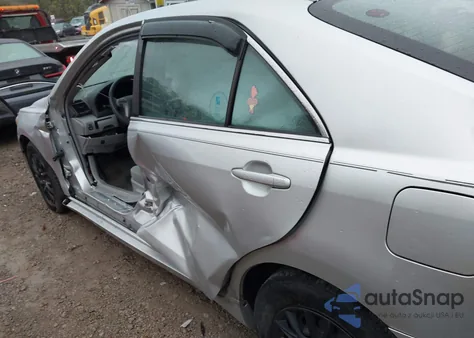 2011 Toyota Camry Se/Le/Xle z USA, uszkodzony, nr VIN 4T1BF3EK9BU702246